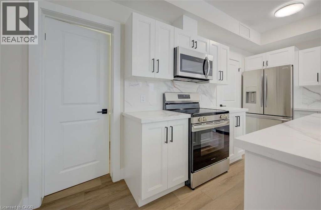 Property at 17 PETER Street Unit# 1 image 3