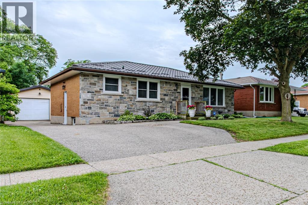 Property at 135 DORSET Road image 3