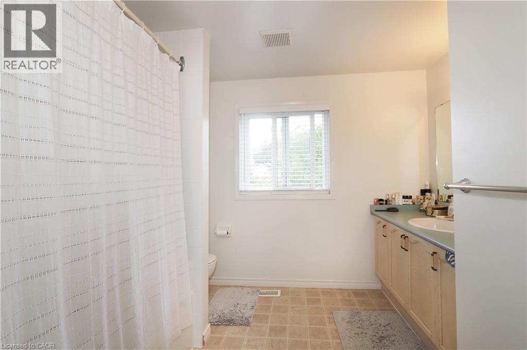 429 Exmoor Street, Waterloo, Ontario  N2K 3X5 - Photo 18 - 40749334