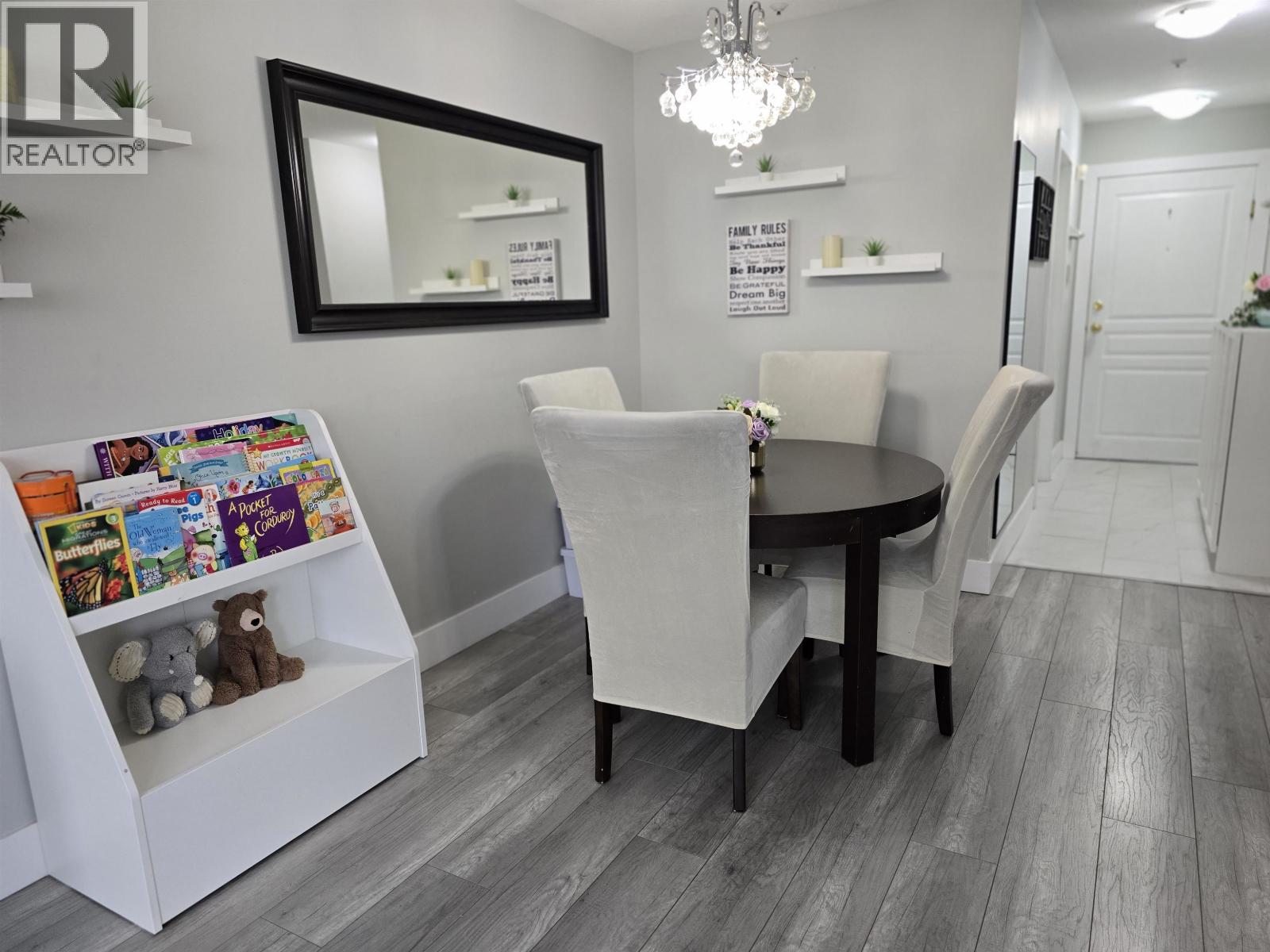 112 8460 Jellicoe Street, Vancouver, British Columbia V5S 4S8 - Photo 3 - R3038500