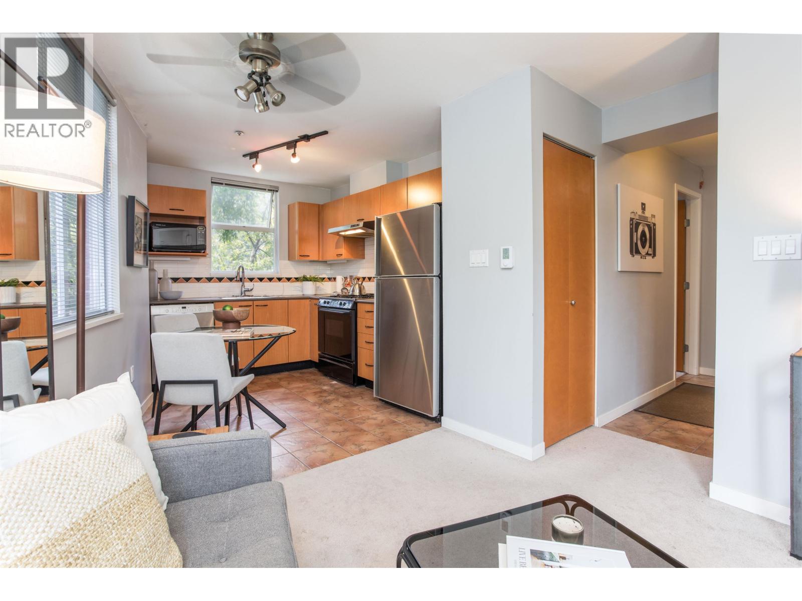 210 638 W 7th Avenue, Vancouver, British Columbia V5Z 1B5 - Photo 2 - R3038538