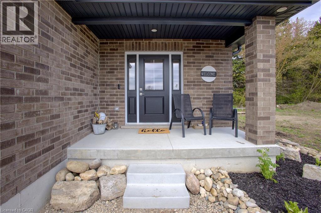 11 Malcolm Crescent, Listowel, Ontario  N4W 3X8 - Photo 3 - 40724678