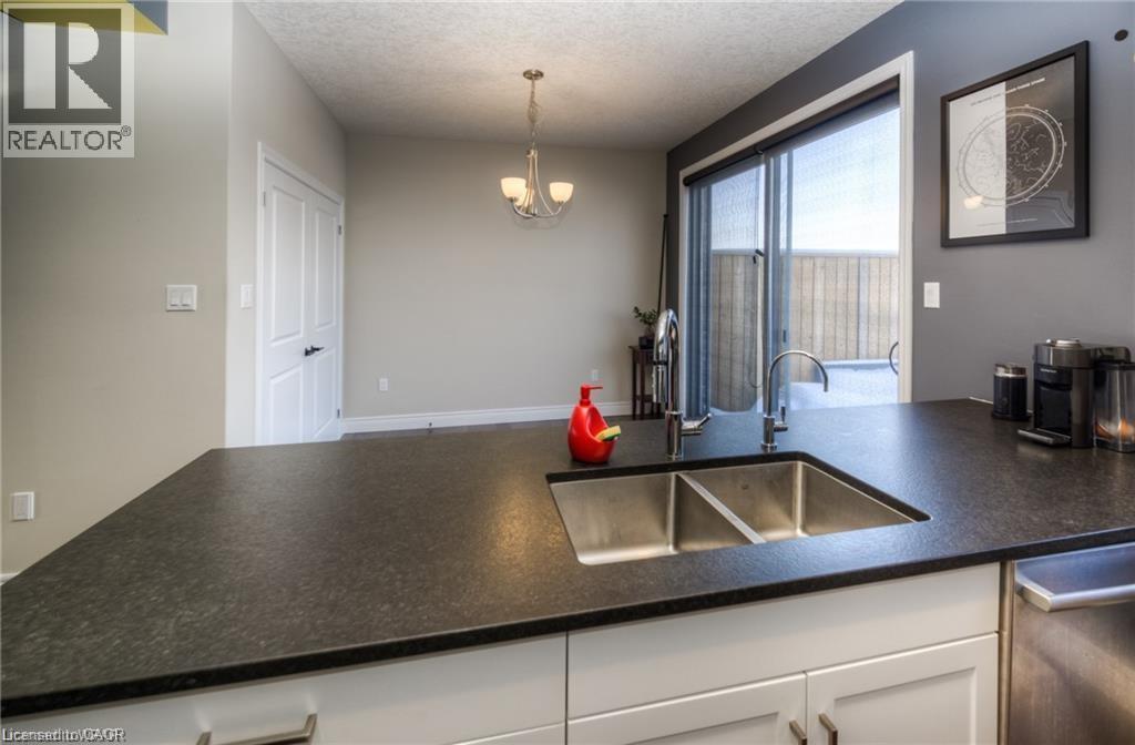 110 Loxleigh Lane, Breslau, Ontario  N0B 1M0 - Photo 16 - 40729429