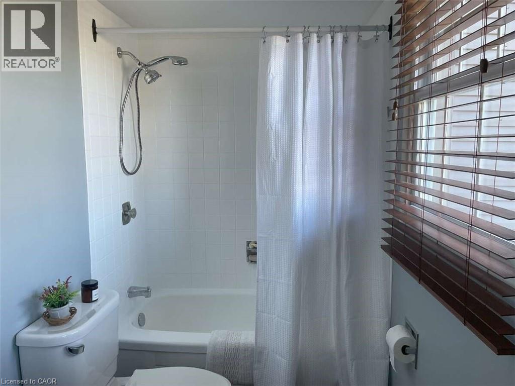 6942 Barrisdale Drive, Mississauga, Ontario  L5N 2H4 - Photo 13 - 40729829