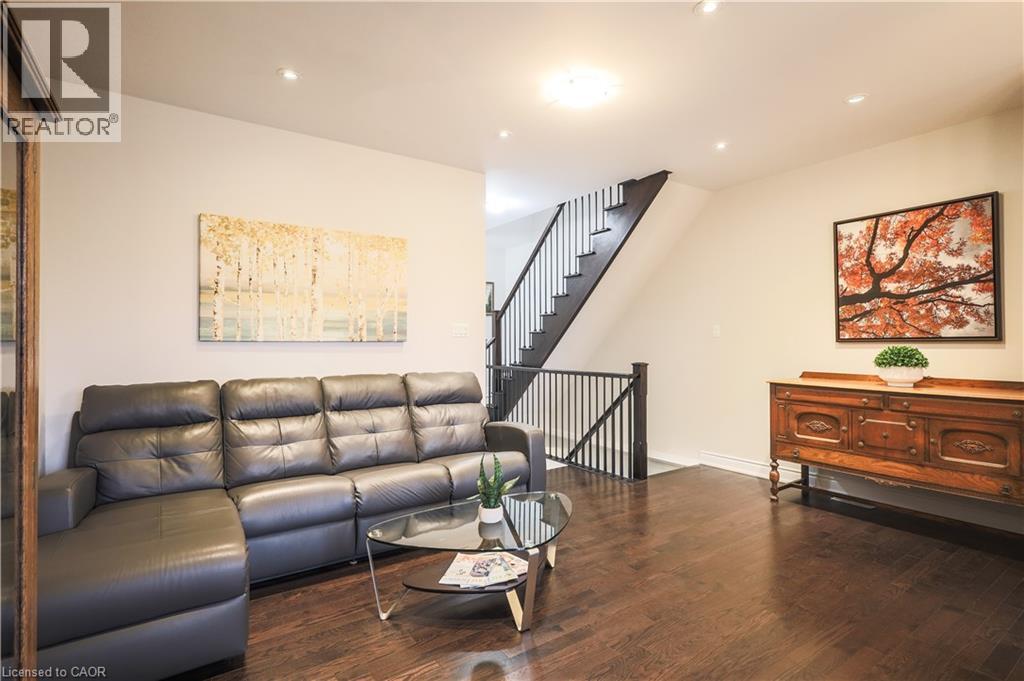 Property at 686 WENDY CULBERT Crescent Unit# 5 image 5