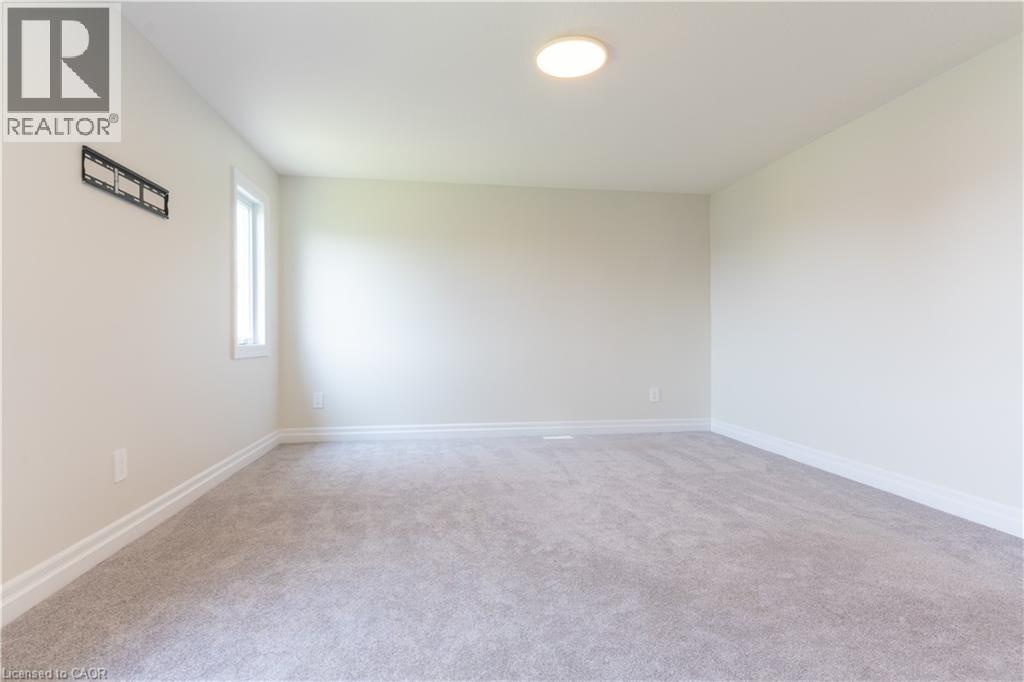 Photo 23 of 43 for 27 Triebner Street