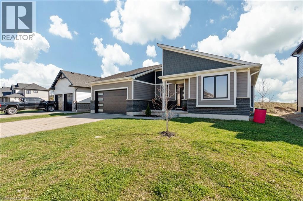 155 Mcleod Street, Parkhill, Ontario  N0M 2K0 - Photo 2 - 40737804