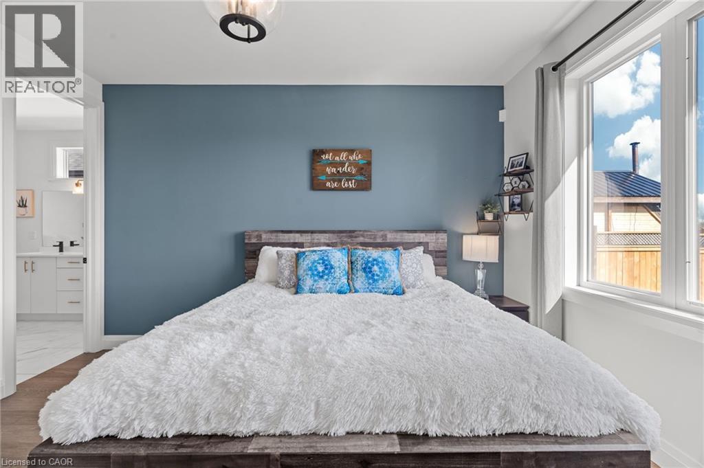 155 Mcleod Street, Parkhill, Ontario  N0M 2K0 - Photo 30 - 40737804