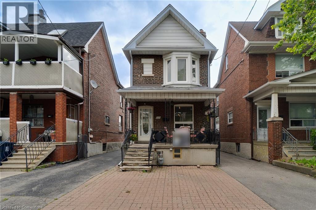Property at 1315 LANSDOWNE Avenue image 3