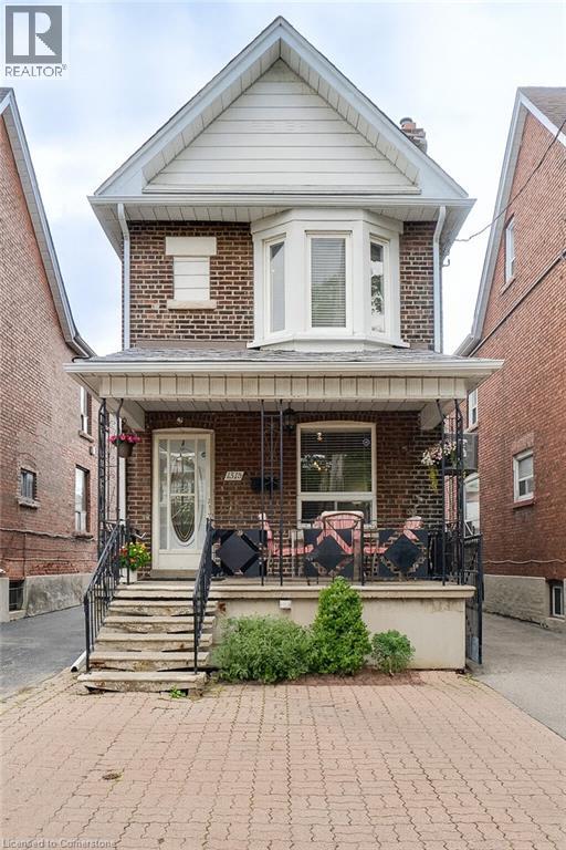 Property at 1315 LANSDOWNE Avenue image 2