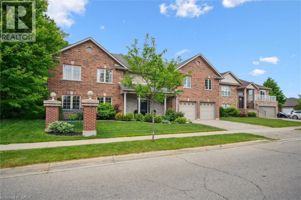 621 Munich Circle, Waterloo, Ontario  N2V 2L6 - Photo 3 - 40739980
