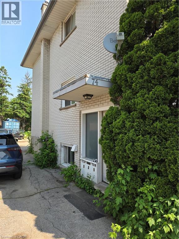 74 Carnaby Crescent, Kitchener, Ontario  N2A 1M7 - Photo 1 - 40740804