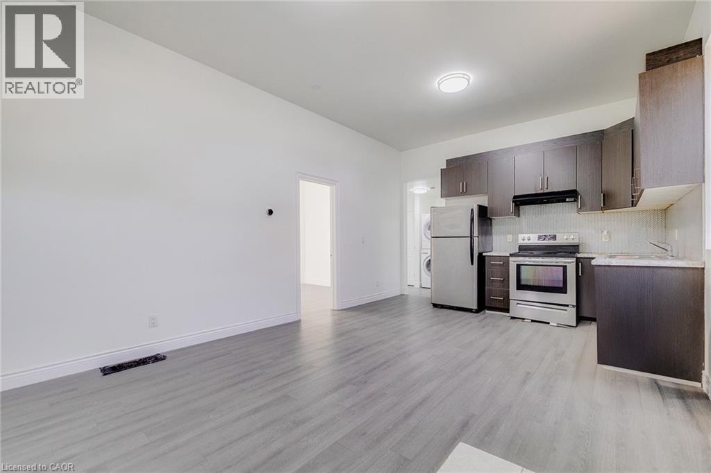 445 Hamilton Road, London, Ontario  N5Z 1S2 - Photo 4 - 40744957