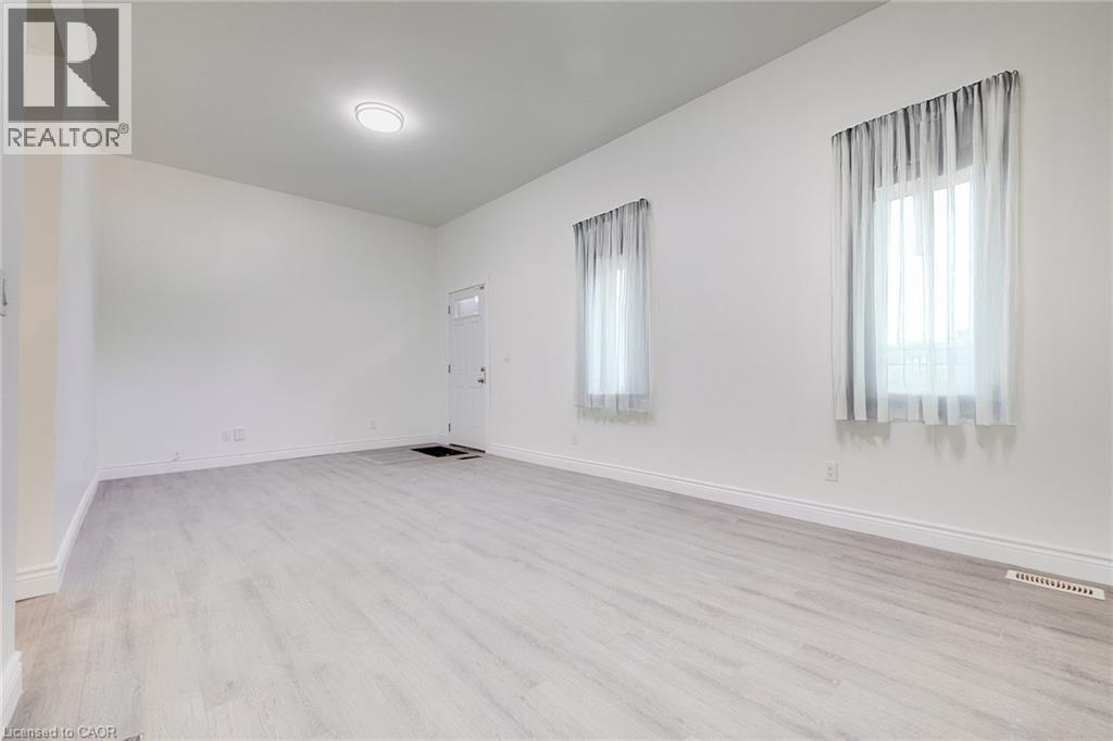 445 Hamilton Road, London, Ontario  N5Z 1S2 - Photo 11 - 40744957