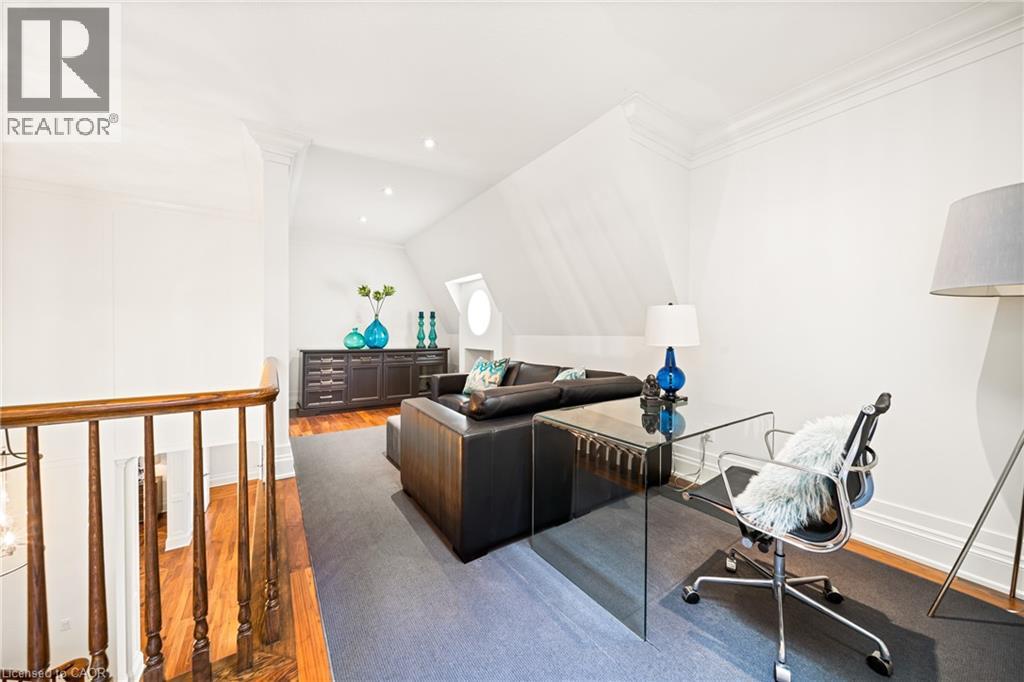 Photo 21 of 34 for 1577 Gloucester Road