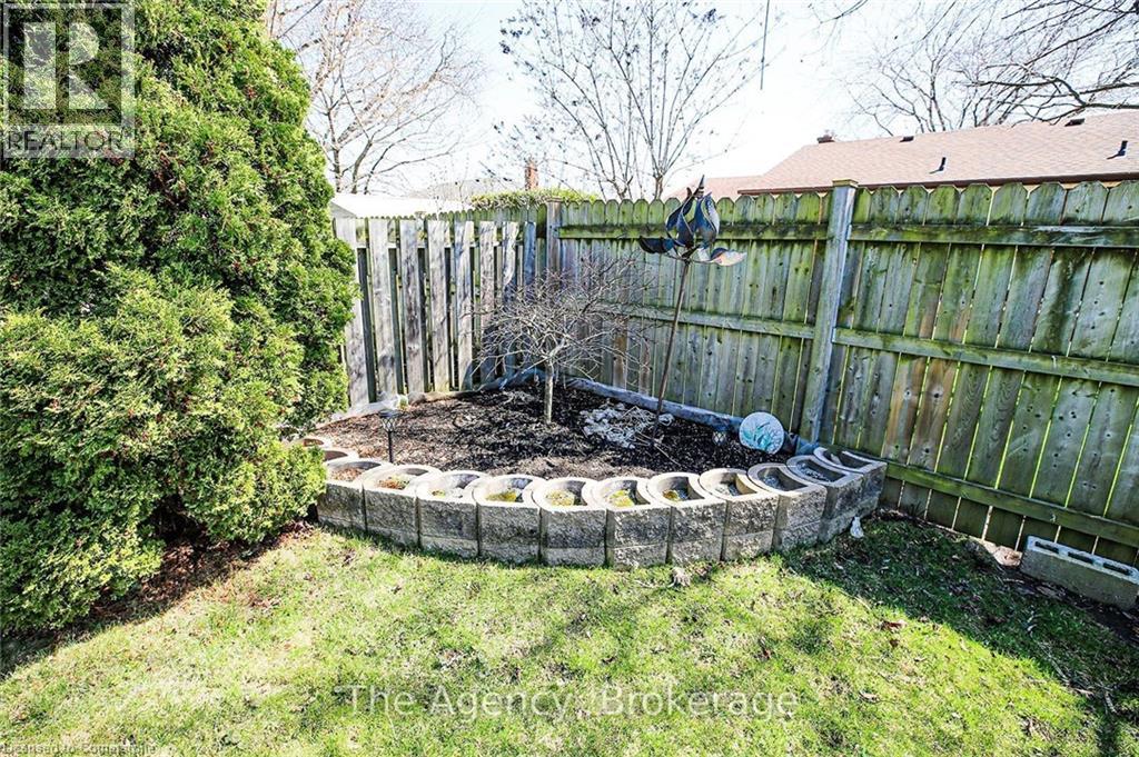 14 Heywood Avenue, St. Catharines, Ontario  L2M 2M8 - Photo 15 - 40756000
