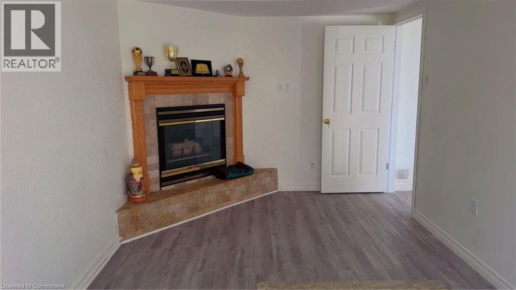 23 Westchester Drive, Kitchener, Ontario  N2B 3T1 - Photo 5 - 40756360