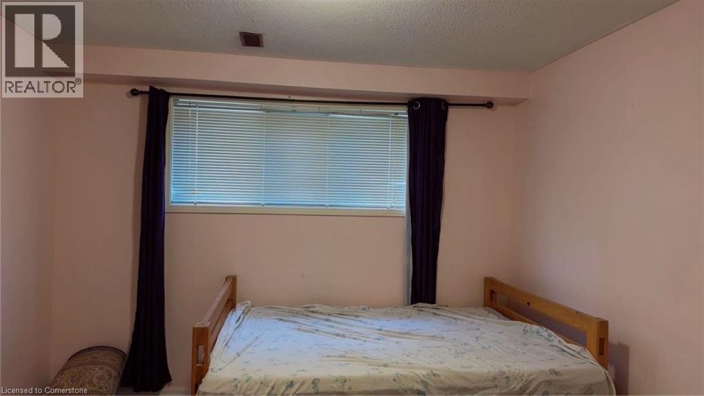 23 Westchester Drive, Kitchener, Ontario  N2B 3T1 - Photo 8 - 40756360