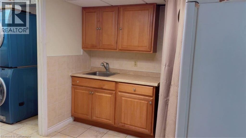 23 Westchester Drive, Kitchener, Ontario  N2B 3T1 - Photo 2 - 40756360