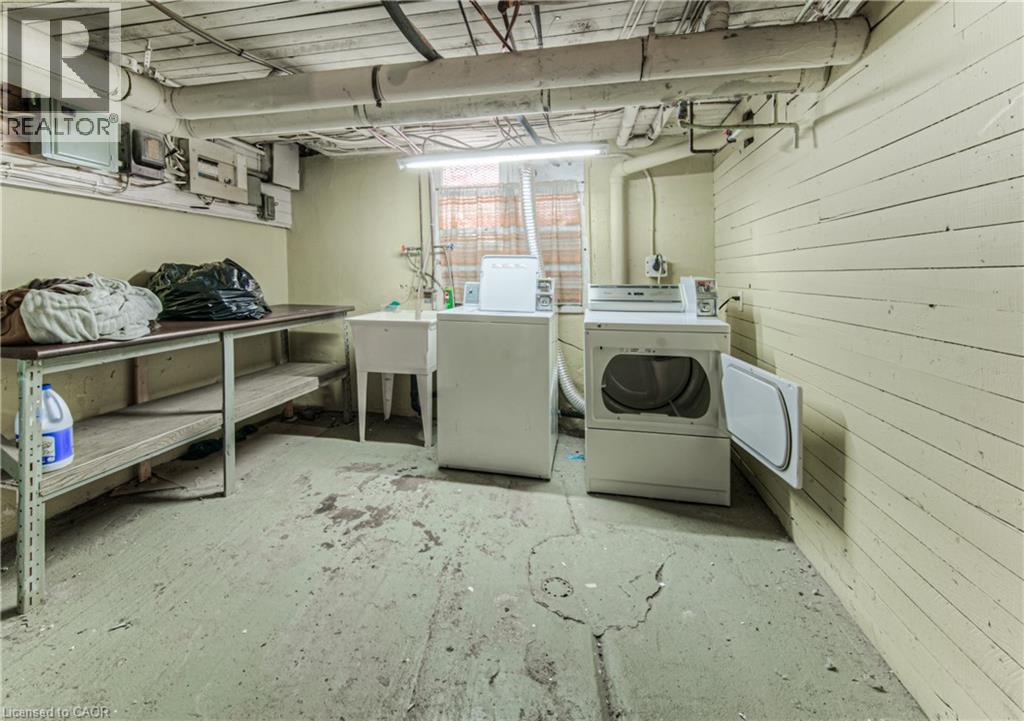 136 Moore Avenue S, Waterloo, Ontario  N2J 1X5 - Photo 27 - 40701122