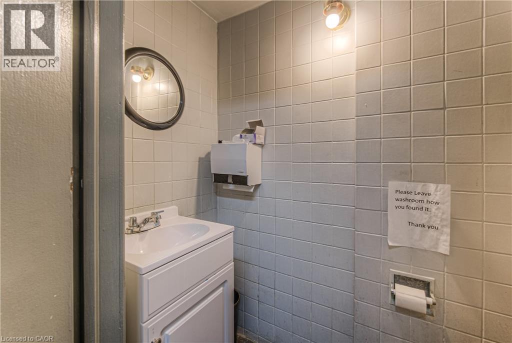 136 Moore Avenue S, Waterloo, Ontario  N2J 1X5 - Photo 20 - 40701122
