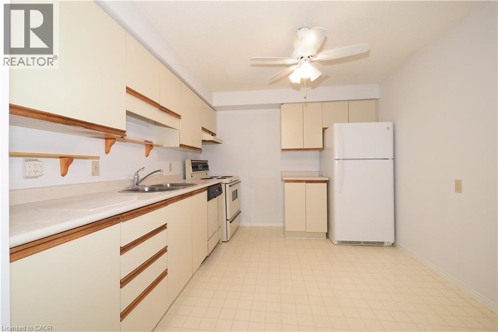 35 Green Valley Drive Unit# 1601, Kitchener, Ontario  N2P 2A5 - Photo 7 - 40756578