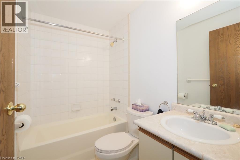 35 Green Valley Drive Unit# 1601, Kitchener, Ontario  N2P 2A5 - Photo 15 - 40756578