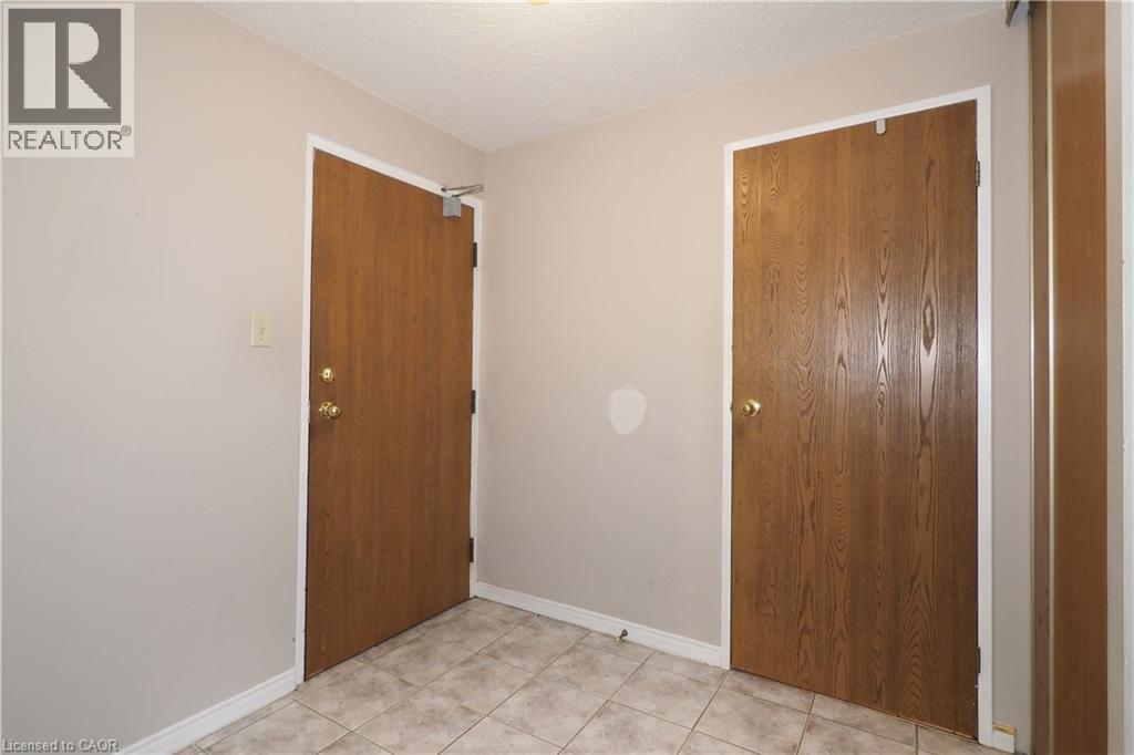 35 Green Valley Drive Unit# 1601, Kitchener, Ontario  N2P 2A5 - Photo 17 - 40756578