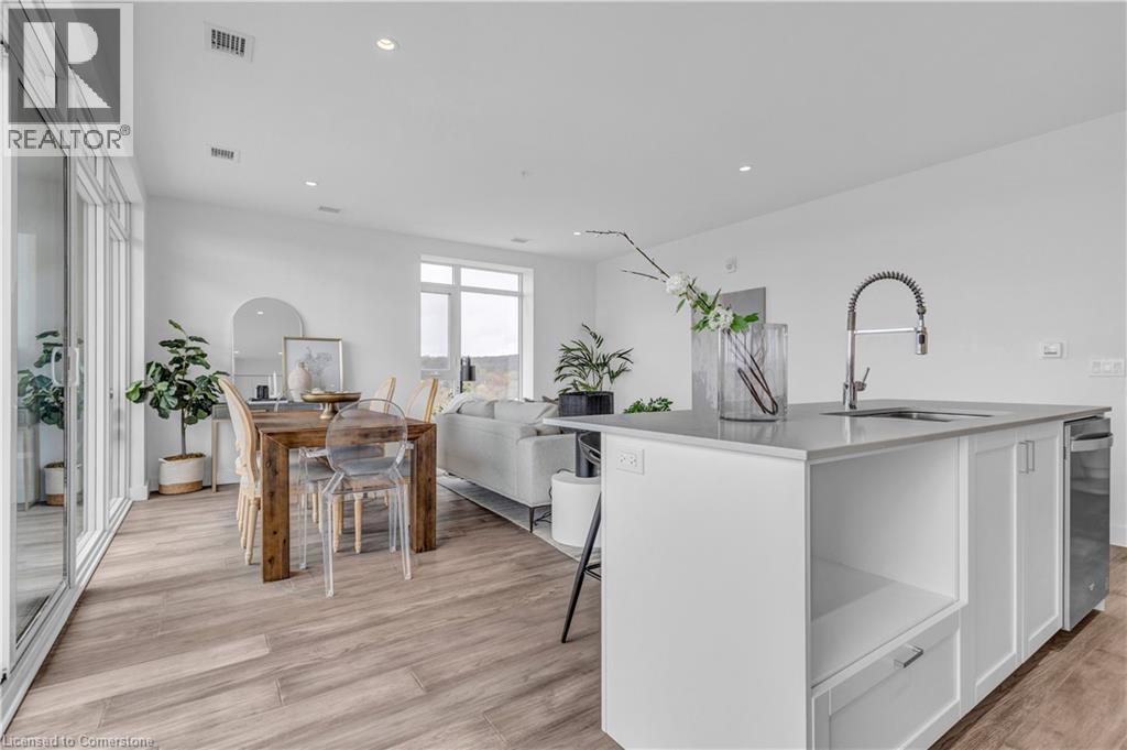 Property at 15 GLEBE Street Unit# 1414 image 4