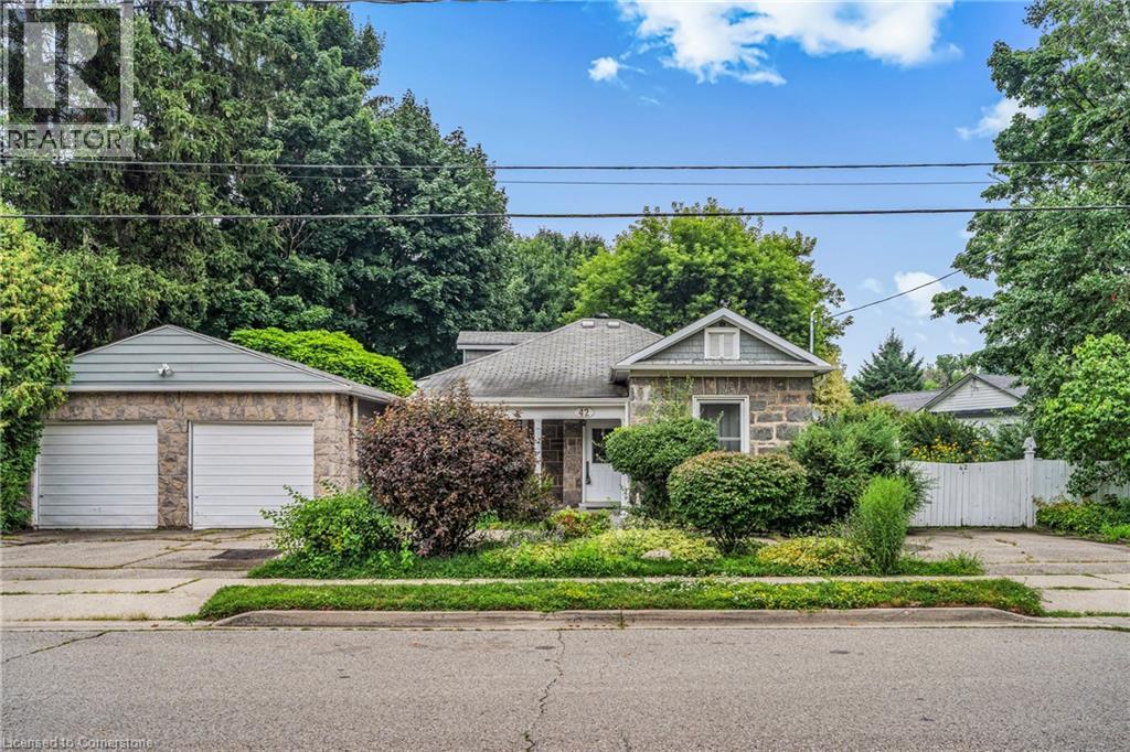42 Mcnaughton Street, Cambridge, Ontario  N1R 1Z3 - Photo 1 - 40756966