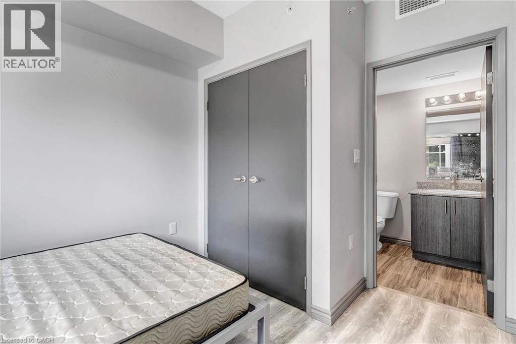 275 Larch Street Unit# B02 In Building G, Waterloo, Ontario  N2L 3R2 - Photo 11 - 40728829