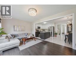 23 AMBROUS Crescent 14 - Kortright East