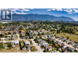 407 Cedar Street, creston, British Columbia