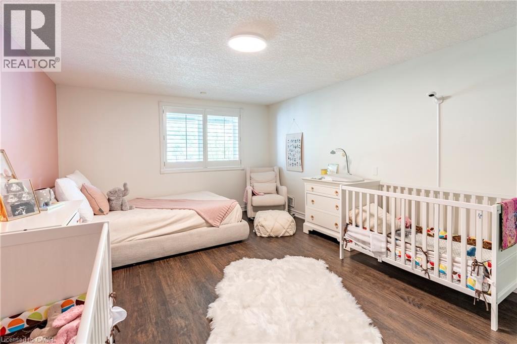 333 Milla Court, Waterloo, Ontario  N2L 6N4 - Photo 28 - 40738085