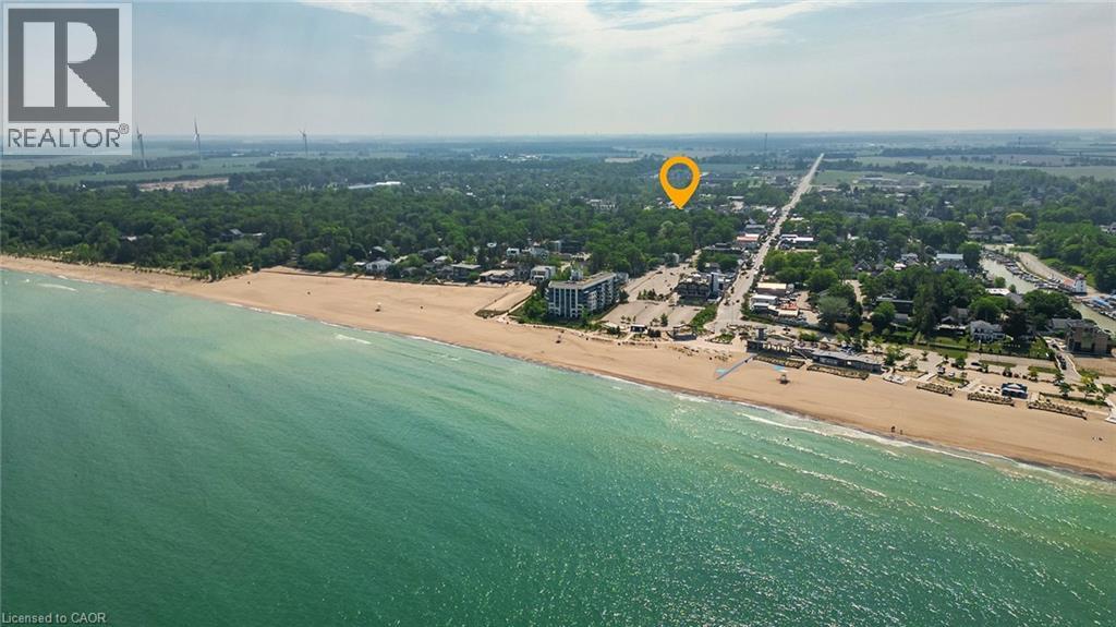 28 Centre Street, Grand Bend, Ontario  N0M 1T0 - Photo 37 - 40741952