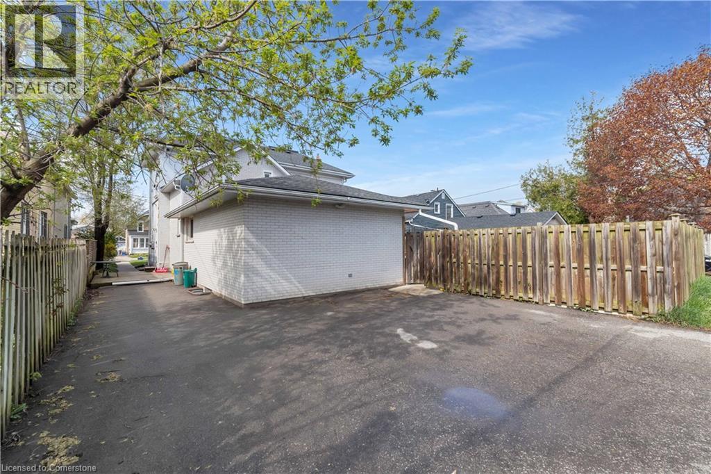7 Bond Street, Cambridge, Ontario  N1R 4B2 - Photo 19 - 40757816