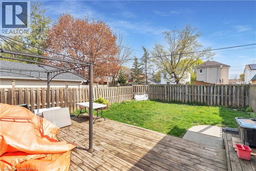 7 Bond Street, Cambridge, Ontario  N1R 4B2 - Photo 16 - 40757816