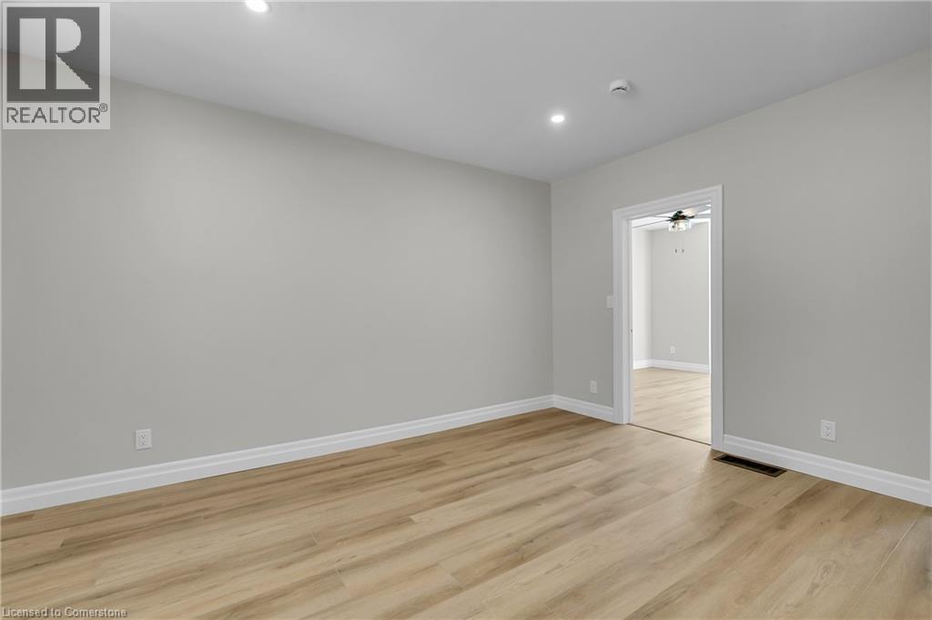 7 Bond Street, Cambridge, Ontario  N1R 4B2 - Photo 10 - 40757816