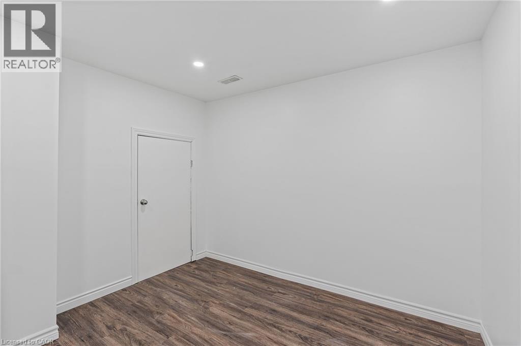 34 Sportsman Hill Street, Kitchener, Ontario  N2P 0J3 - Photo 38 - 40743134