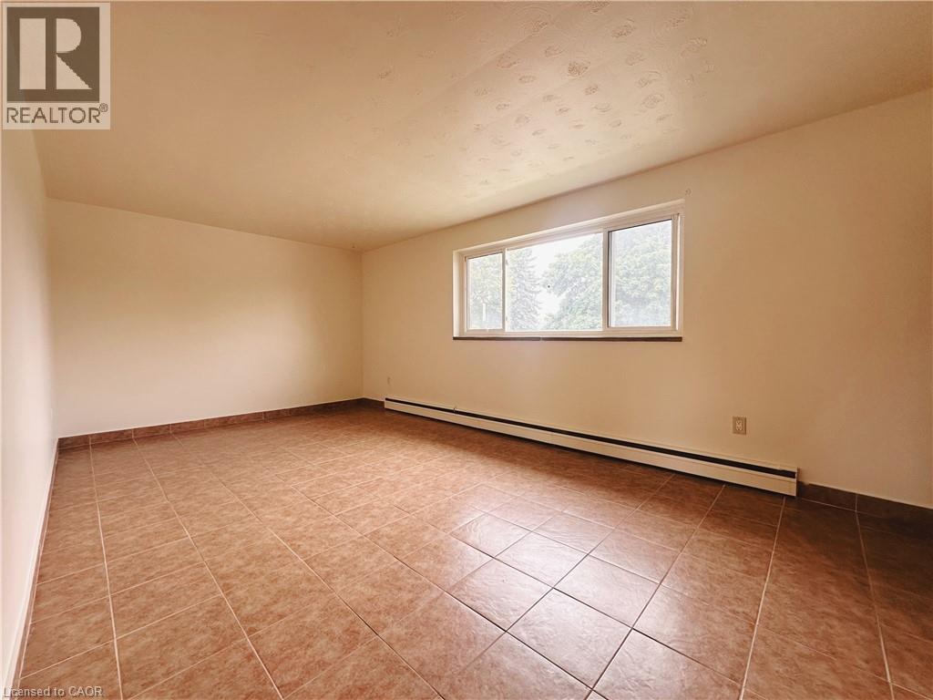 24 Cait Avenue Unit# 2, Kitchener, Ontario  N2C 1G4 - Photo 2 - 40743601