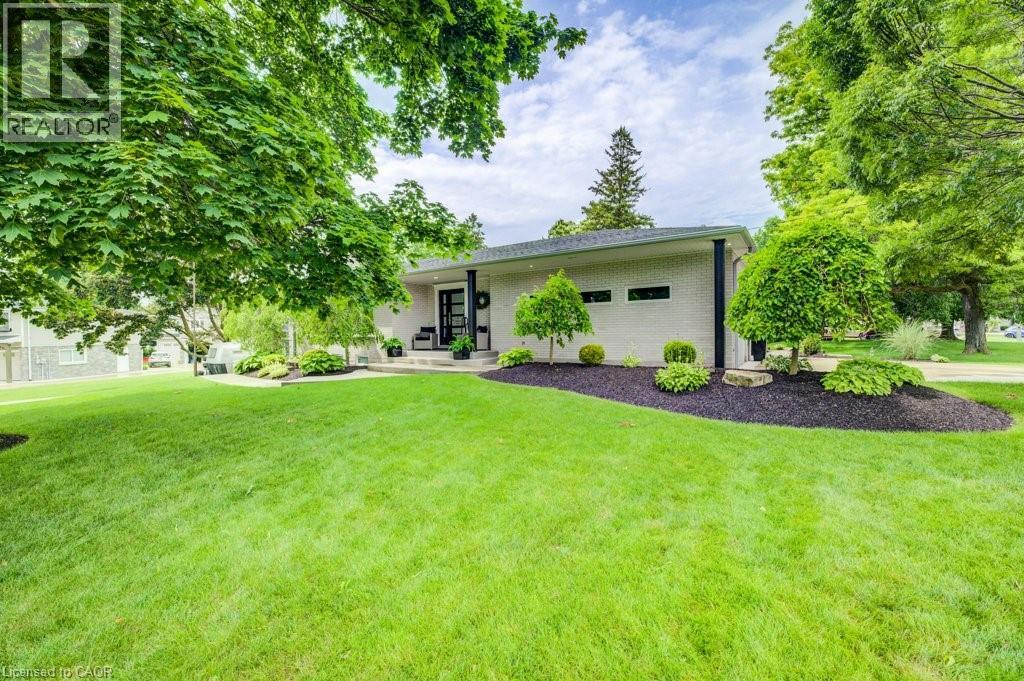 34 Jackson Crescent, Listowel, Ontario  N4W 1K3 - Photo 4 - 40745496