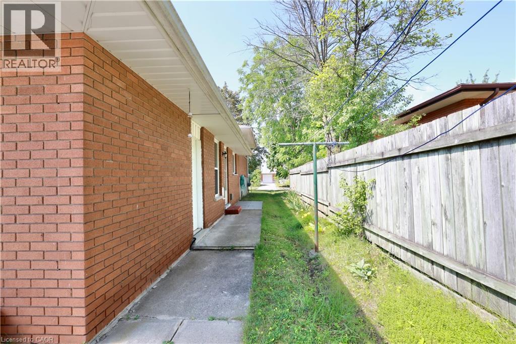 104 Milford Avenue, Waterloo, Ontario  N2L 3Z3 - Photo 42 - 40746649