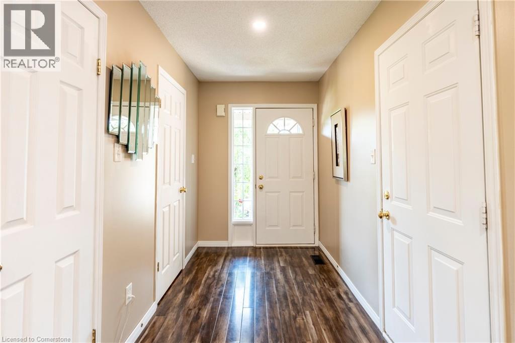 Property at 584 COMMONWEALTH Crescent image 4