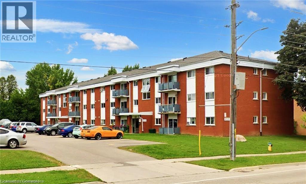 529 Parkside Drive Unit# 7, Waterloo, Ontario  N2L 4X7 - Photo 1 - 40758407