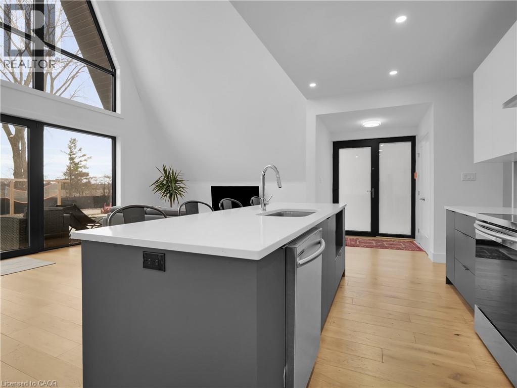 Photo 9 of 38 for 8464 Adams Court