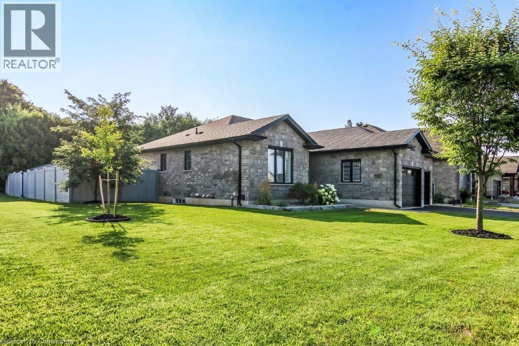 95 Bluegrass Boulevard, Delhi, Ontario  N4B 0A8 - Photo 2 - 40756174