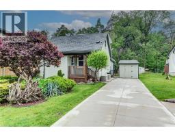 52 BARBARA Crescent, Kitchener, Ontario