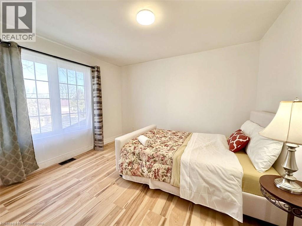 Property at 664 KING Street image 4