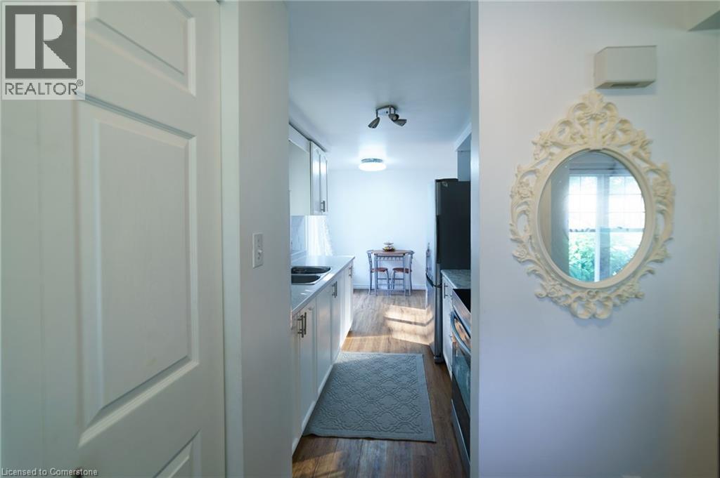 430 Bankside Crescent, Kitchener, Ontario  N2N 3E5 - Photo 5 - 40759101
