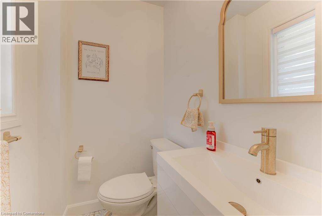 916 Veronica Court, Kitchener, Ontario  N2A 4G4 - Photo 6 - 40759213